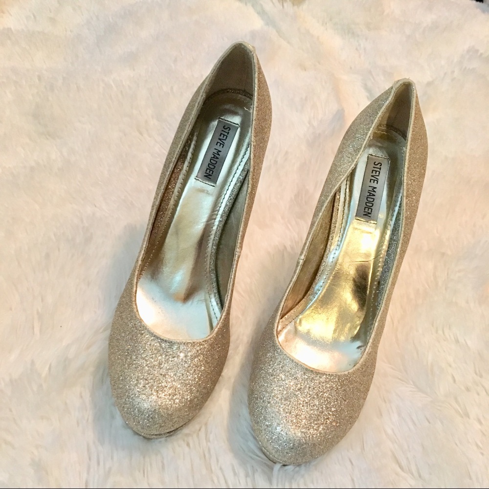 STEVE MADDEN GOLD SPARKLY HEELS